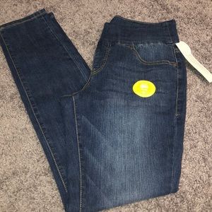 NWT Jag Nora high rise pull-on jeans